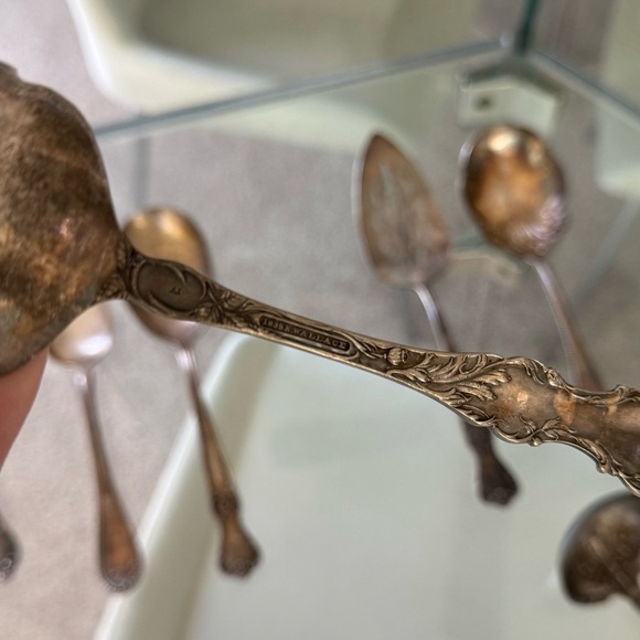 Vintage 1835 R. Wallace Silver Plate Set of Kitchen Utensils - Picture 4 of 4